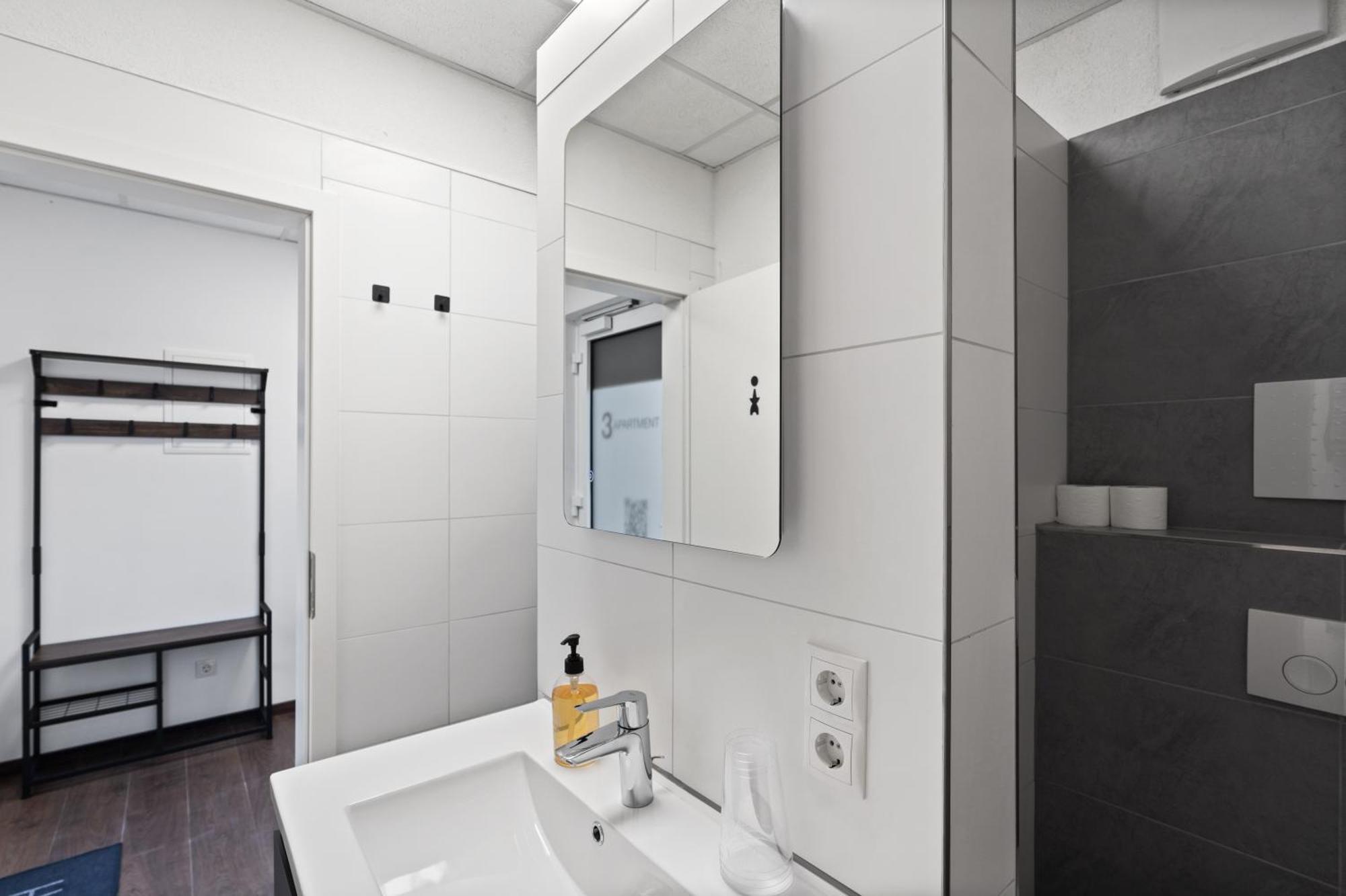 Ferien & Business Apartments Hotel Adler Friedrichshafen Exterior photo